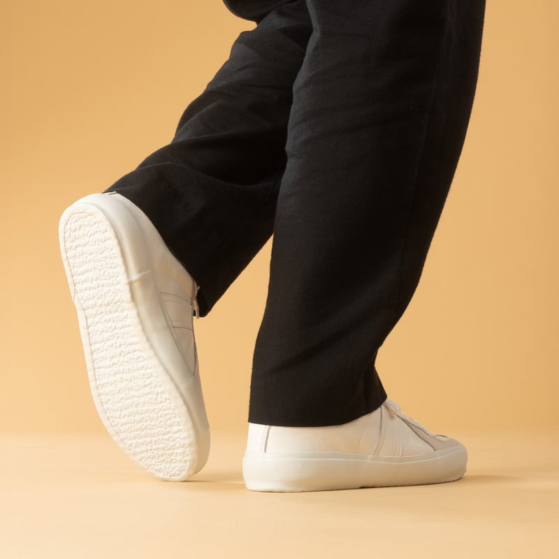 Image flâneurs sneakers REPRODUCTION OF FOUND German Military Trainer Mod. Flexible White de dos