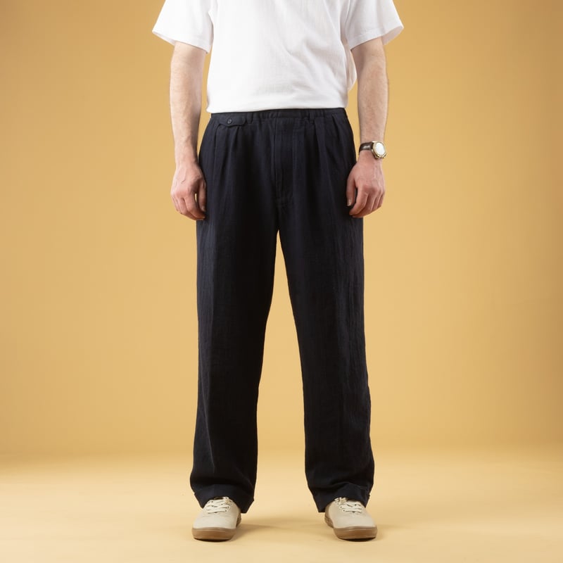 Image_Flâneurs_BEAMS PLUS / 2 Pleats Relax Trousers Linen Cotton Navy_de-face