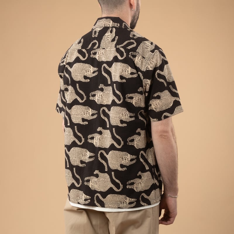 Image-Flâneurs_KARDO x FLÂNEURS / S/S Shirt BP69 Grey/Black_de-dos