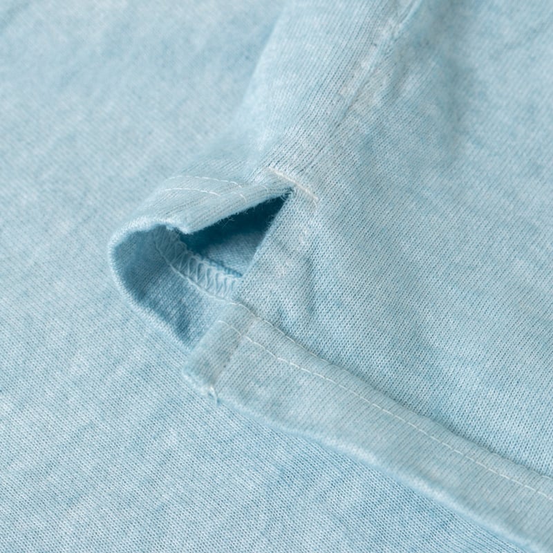 closeup image of flâneurs GOOD ON short sleeve thick Heavy Raglan Pocket Tee_p-soda (1)