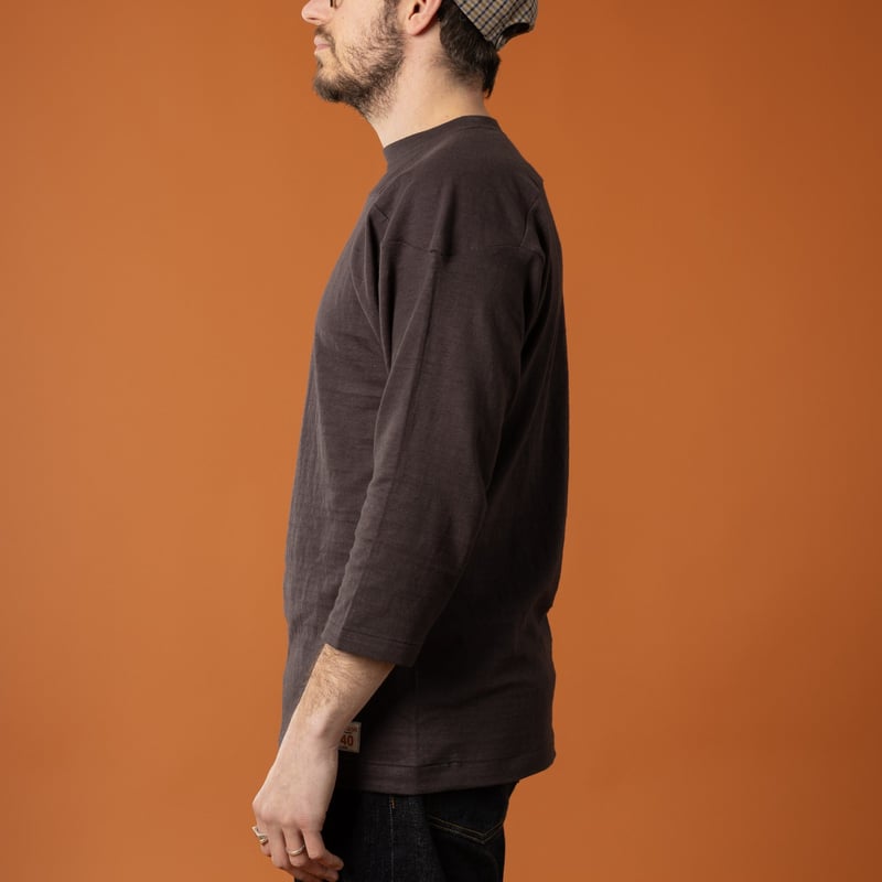 side profile image, loafers, WAREHOUSE & CO. three-quarter-sleeve t-shirt in sumikuro color