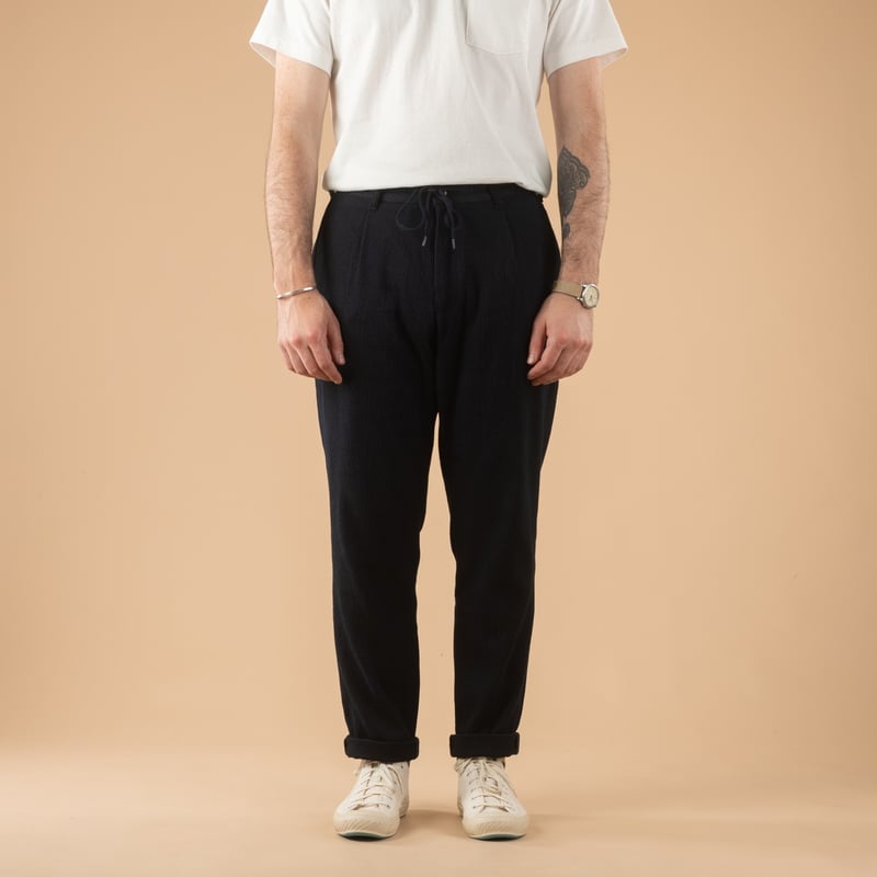 image flâneurs porté de face veste japan blue 11oz Indigo Sashiko Easy Tapered Pants