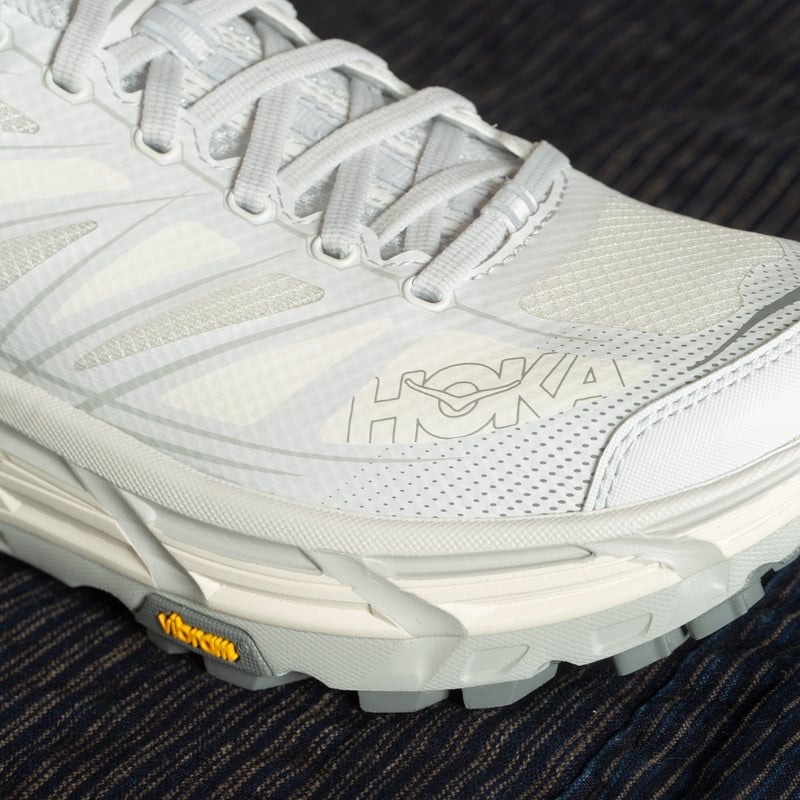 sneakers Hoka flâneurs Mafate Speed 2 Cosmic Grey Alabaster detail (1)