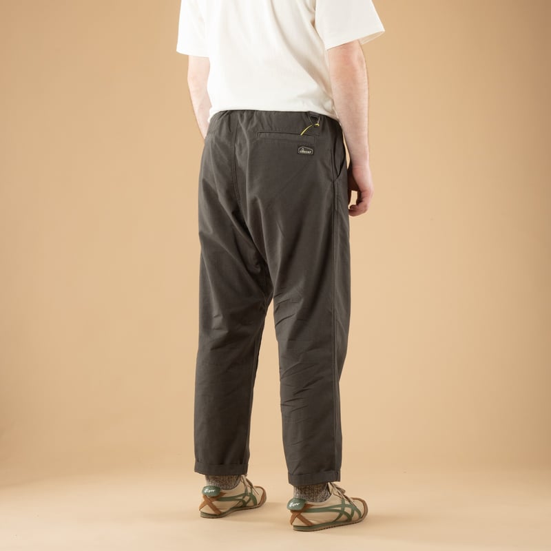 Image-Flâneurs_GOHEMP / Hemp Utility Basic Pants Ice Gray_de-dos