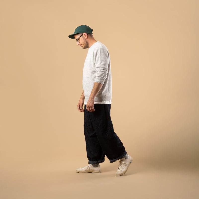 Nitto X Flaneurs pull Bedros en geelongora couleur Quartz silhouette 2