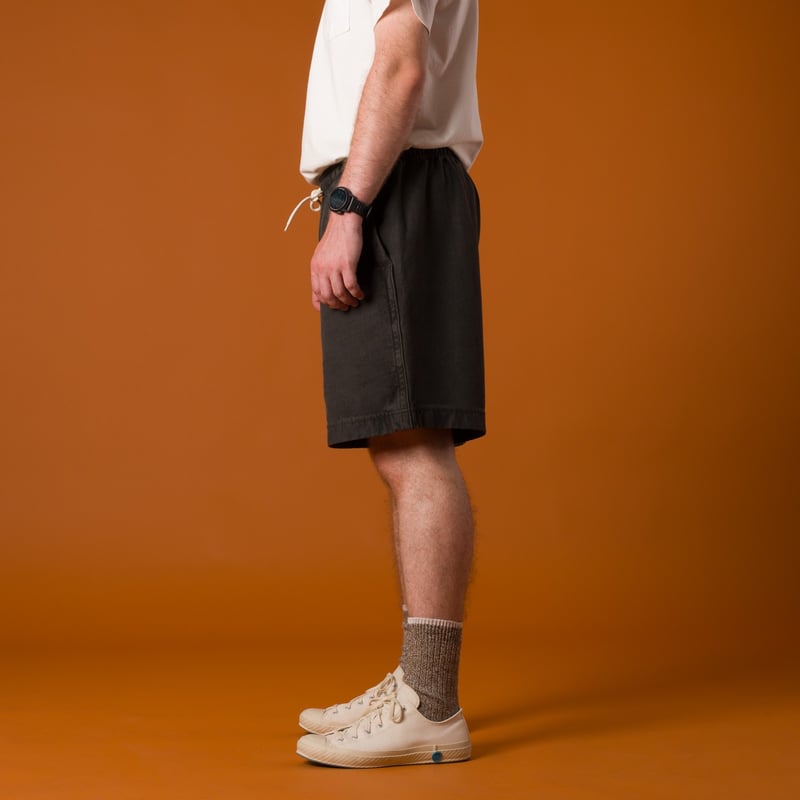 image flâneurs veste XX DEVELOPMENT Super Tuck Shorts Long Black_de-profil