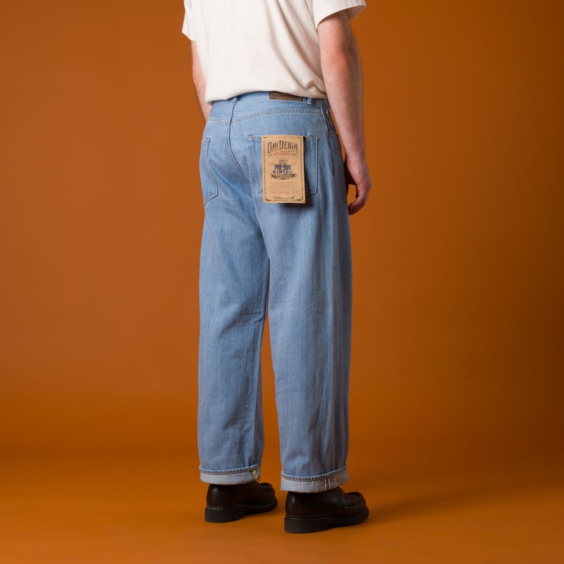 Image-Flâneurs_	ONI DENIM / 222-Kiraku-BB 12oz Super Wide Straight Bio Bleach Denim_de-dos
