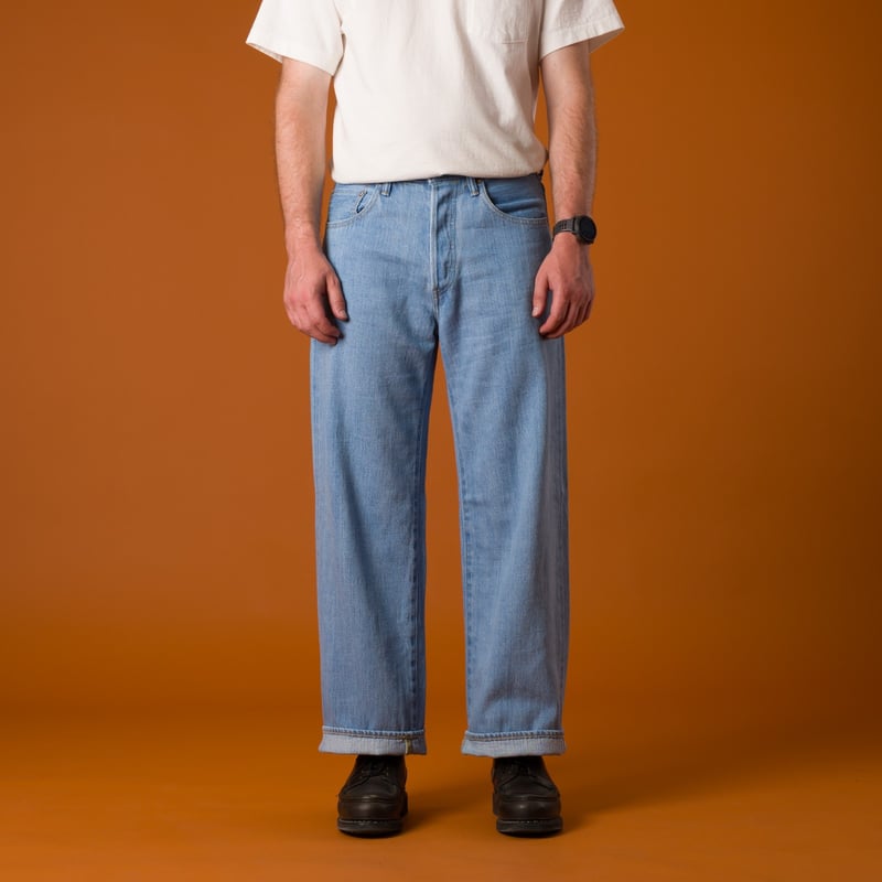 Image-Flâneurs_	ONI DENIM / 222-Kiraku-BB 12oz Super Wide Straight Bio Bleach Denim_de-face
