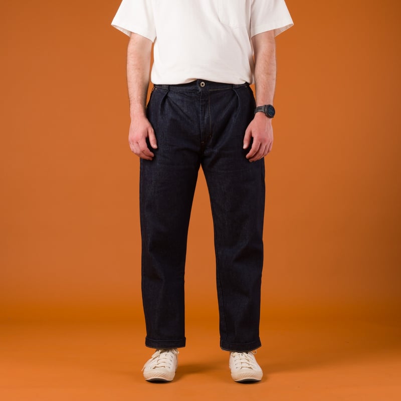 Image-Flâneurs_JAPAN BLUE JEANS / 13oz Denim Tuck Pants Indigo_de-face