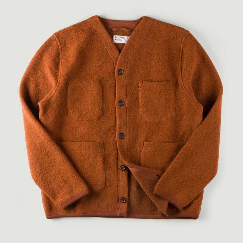 Image-Flâneurs_UNIVERSAL WORKS / Wool Fleece Cardigan Rust_Vignette