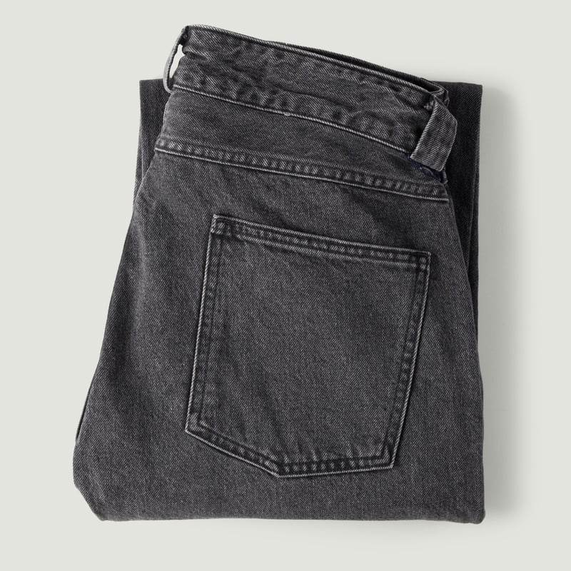 Image-Flâneurs_JAPAN BLUE JEANS / 13oz Denim Tuck Pants Fade Wash Dark Grey_Vignette