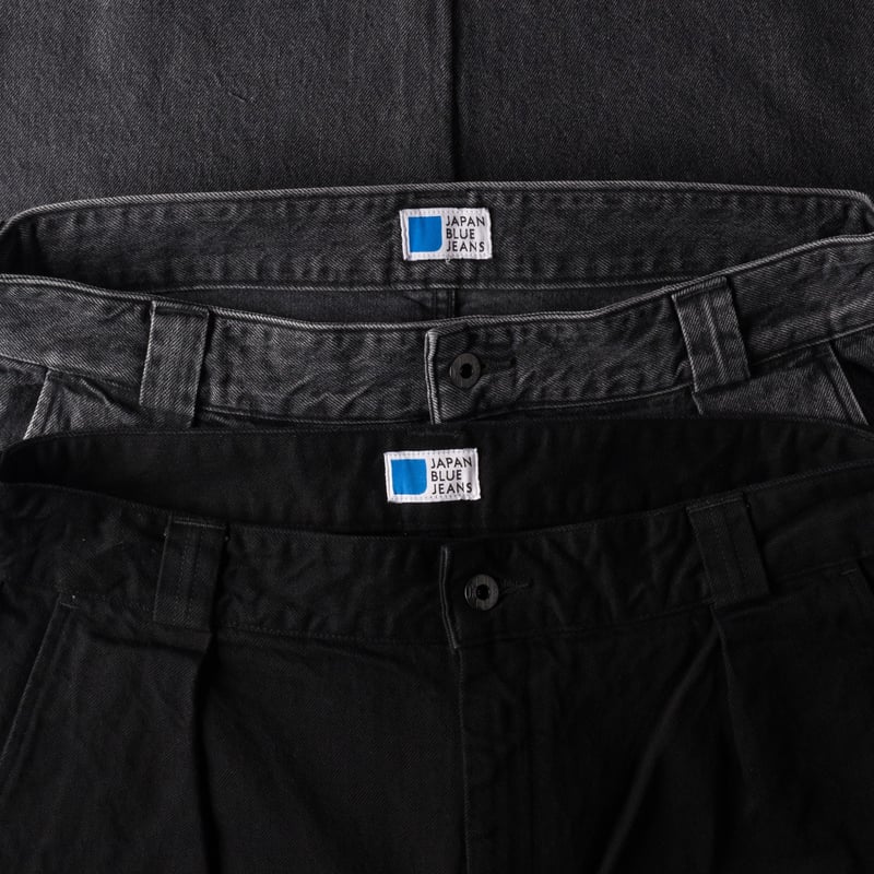 Image-Flâneurs_JAPAN BLUE JEANS / 13oz Denim Tuck Pants Fade Wash Black_detail-3