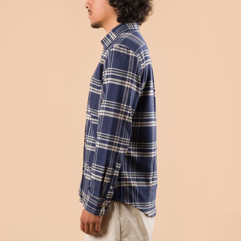 image portée profil flâneurs PORTUGUESE FLANNEL Front Shirt Blue