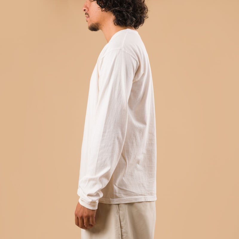 GOOD ON flâneurs tee-shirt manches longues LS Crew Tee p-natural de profil