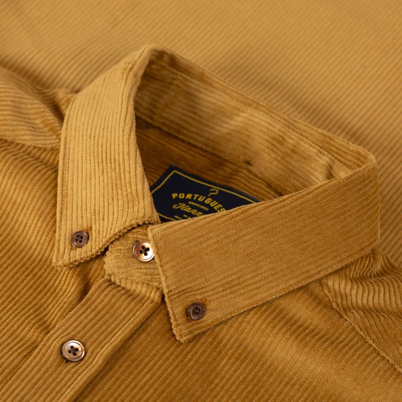 detail PORTUGUESE-FLANNEL-flâneurs-chemise-velours-Lobo-Prairie col