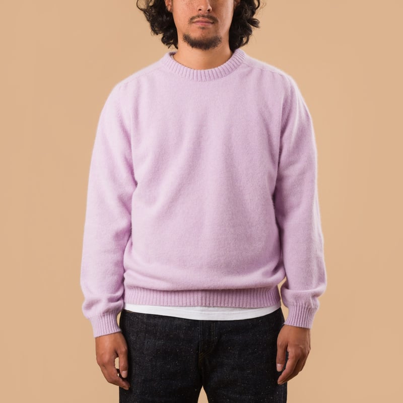 vignette Nitto X Flaneurs pull Bedros geelongora french lilac porté de face