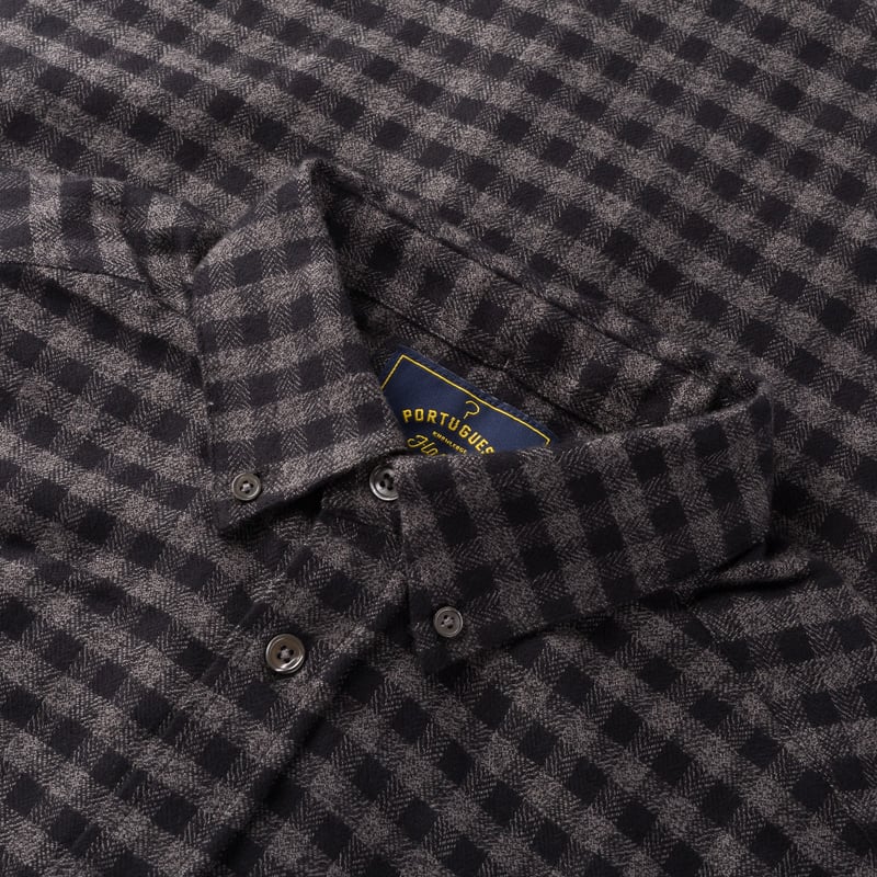 Image-Flâneurs_PORTUGUESE FLANNEL / Roca Shirt Grey_detail