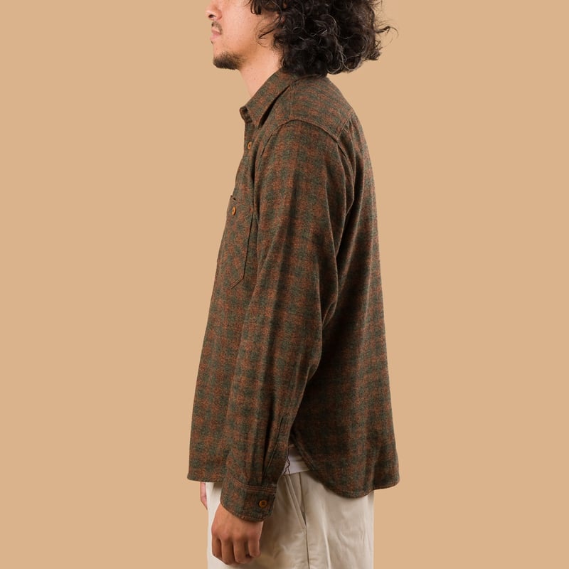 Seuvas FW25 chemise de profil