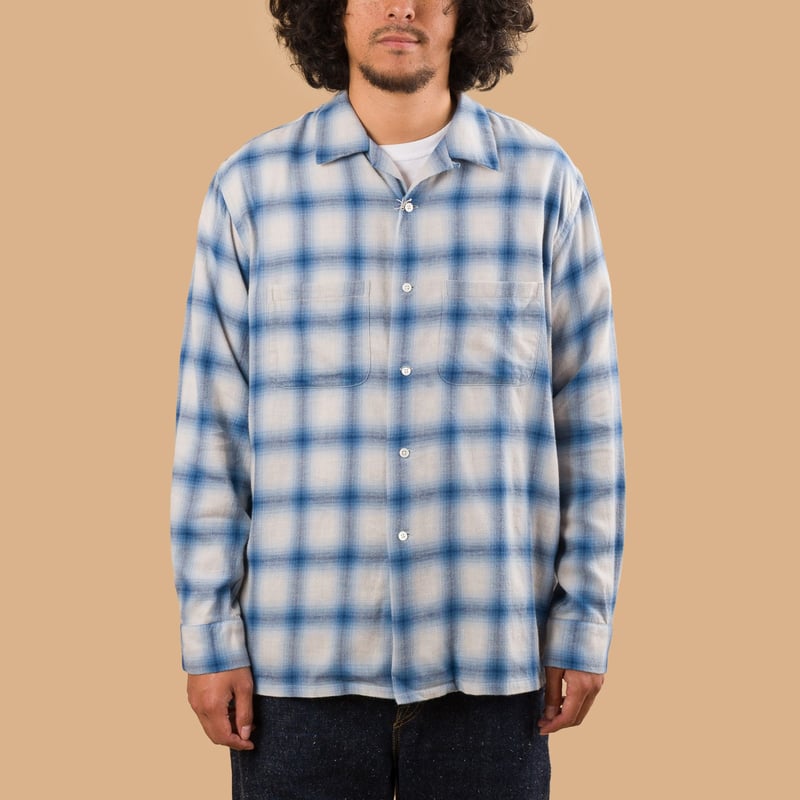 Image-Flâneurs_BEAMS PLUS / Open Collar Ombre Blue_de-face