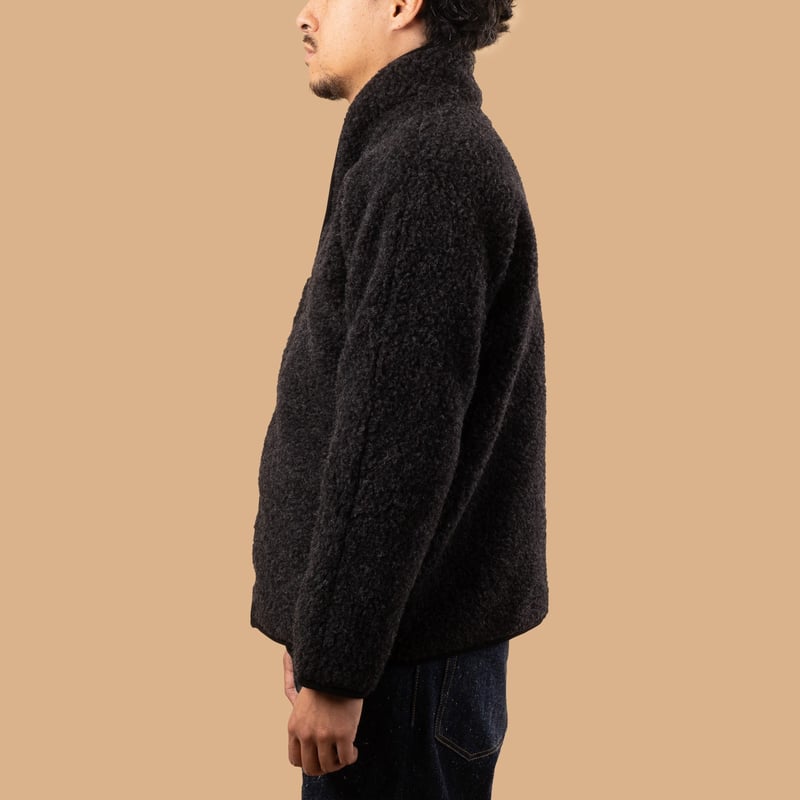 image-portée-de-profil-Colbreaker-x-Flâneurs-black-fleece-wool-pile-1