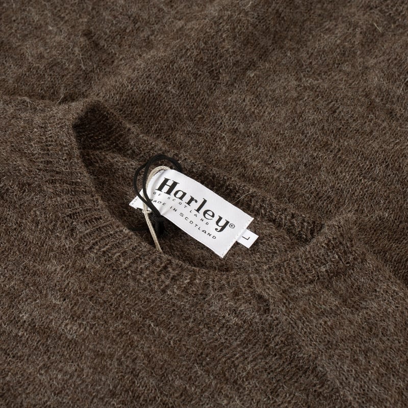 image flâneurs pull HARLEY OF SCOTLAND 1 Ply Voe True Shetland Crew Neck Grey  col