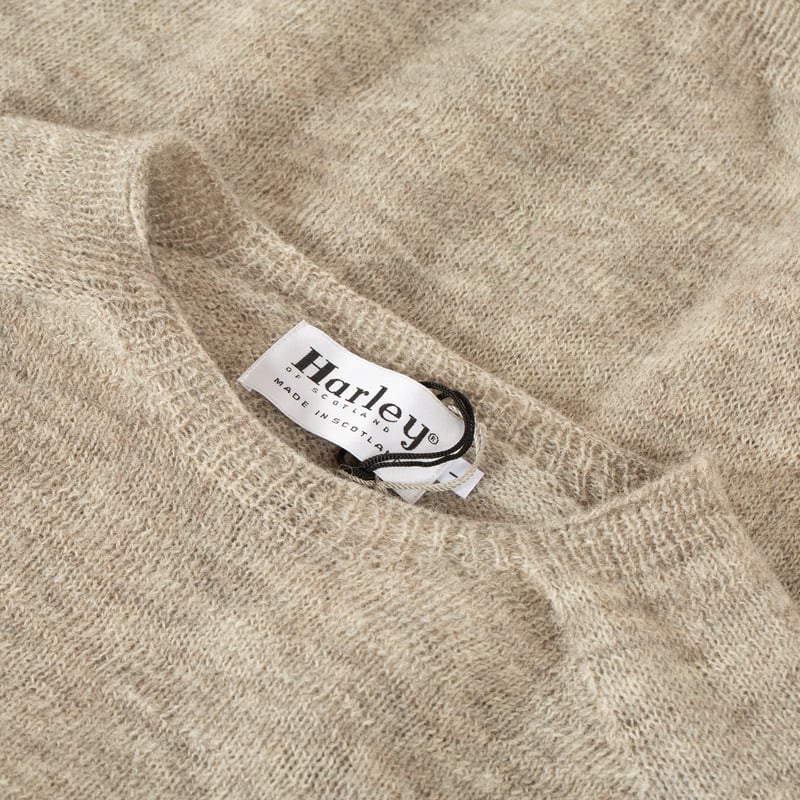 image flâneurs HARLEY OF SCOTLAND 1 Ply Voe True Shetland Crew Neck silver col