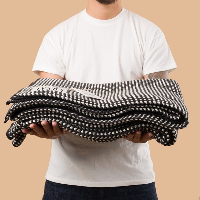 Vignettes  flâneurs SNS HERNING Loyal Blanket Faded Black 2