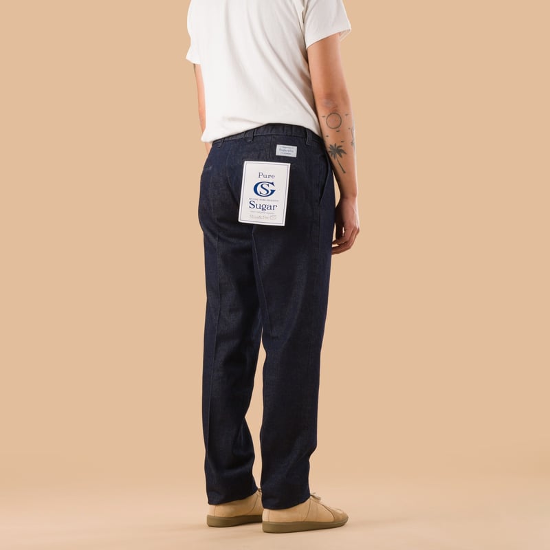 pantalon denim raw ajusté Sugar & Co image flâneurs porté de dos