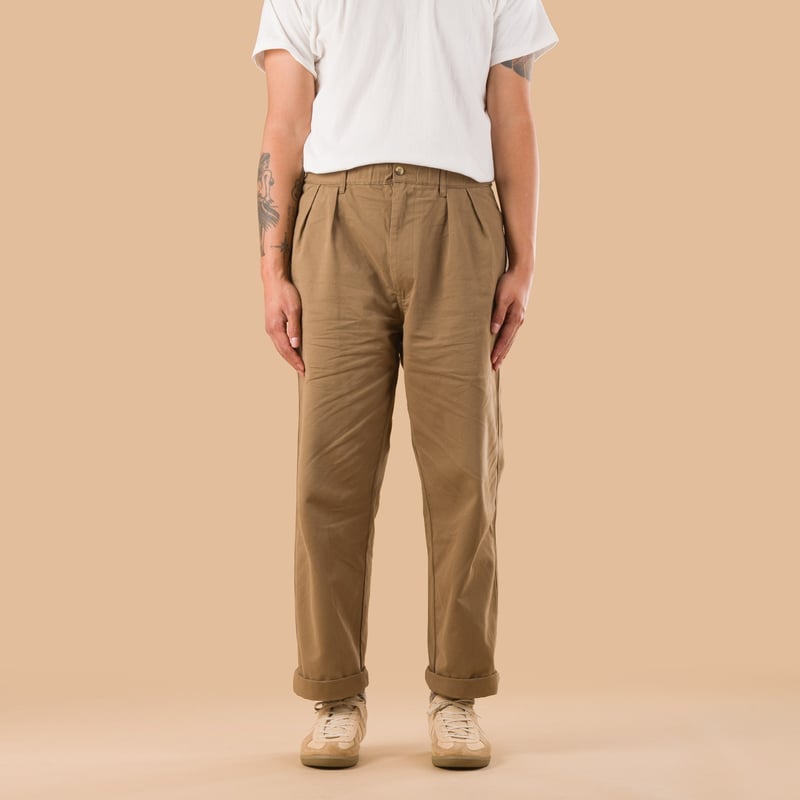 pantalon beige Sugar & Co image flâneurs porté de face