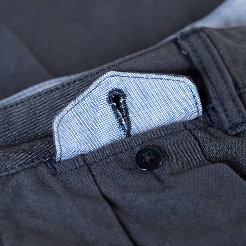 detail coin pocket 2 flaneurs BEAMS PLUS x FLANEURS collaboration pantalon chino 2 Pleats Trousers Canvas Washer navy