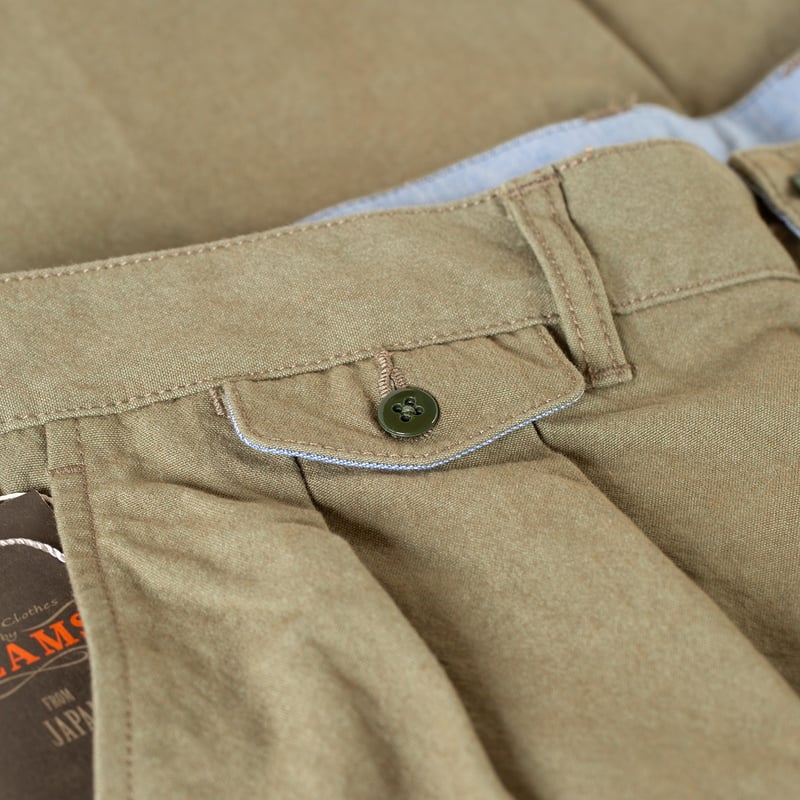 detail coin pocket  flaneurs BEAMS PLUS x FLANEURS collaboration pantalon chino 2 Pleats Trousers Canvas Washer Green