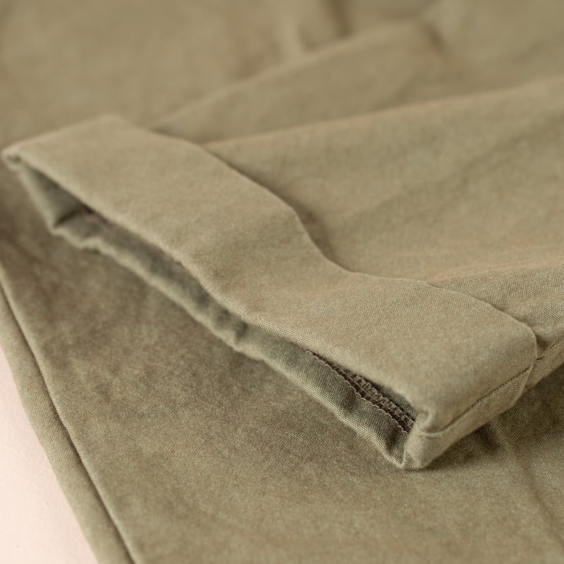 detail ourlet flaneurs BEAMS PLUS x FLANEURS collaboration pantalon chino 2 Pleats Trousers Canvas Washer green