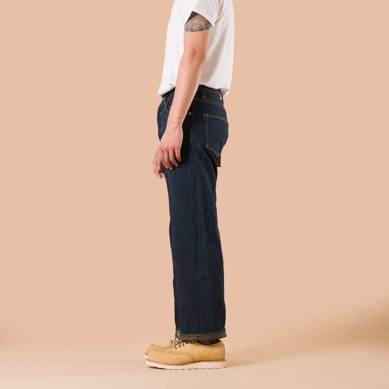 Image-Flâneurs_ONI DENIM / 200ZR-OLV 20oz Secret Denim Wide Straight Olive Weft_de profil