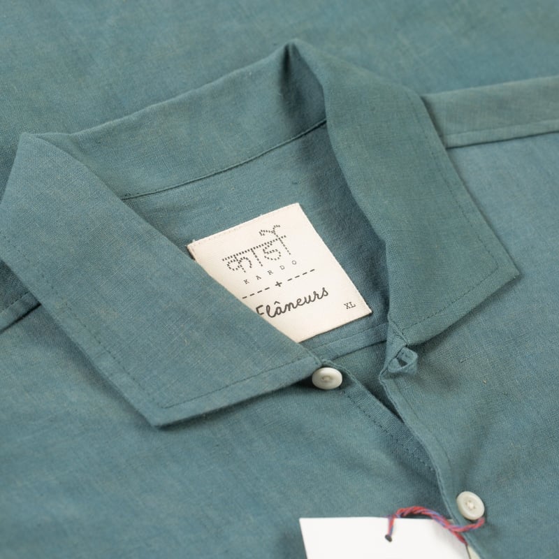 détail col KARDO x FLANEURS  LS Shirt Handwoven Denim Mid Indigo (3)