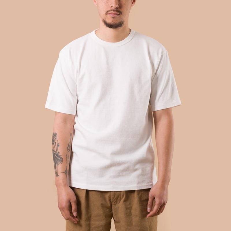 image porté flaneurs DUBBLE WORKS Heavyweight Short Sleeve Tee Off White face
