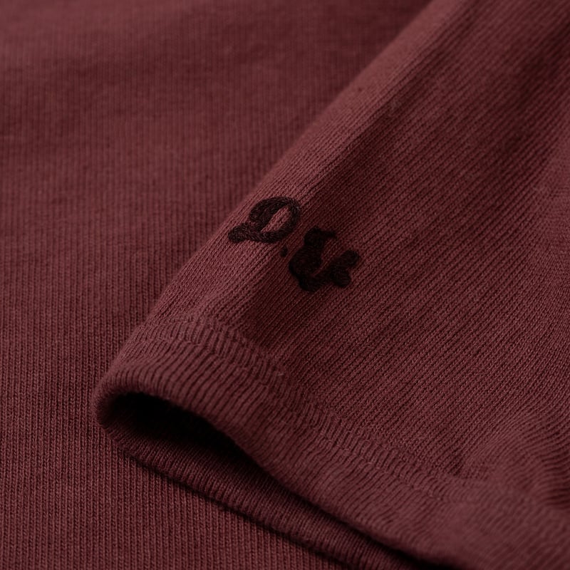 detail manche flaneurs DUBBLE WORKS Heavyweight Long Sleeve Tee bordeaux
