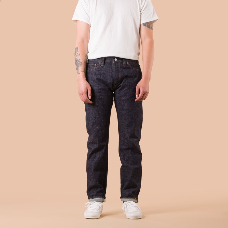 image porté de face flaneurs SAMURAI JEANS 15oz Otokogi Slim Tapered Selvedge Denim