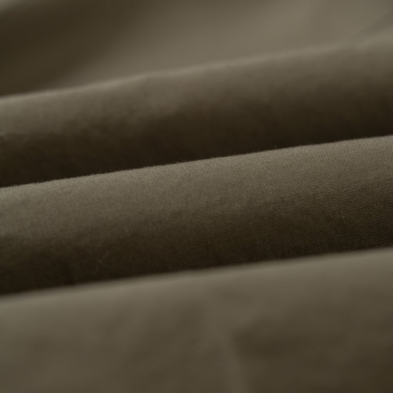 image detail matiere flaneurs chemise olive Beams Plus Japan porté de face (1)