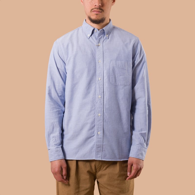 image portée de face flaneurs chemise oxford bleu ciel Beams Plus Japan