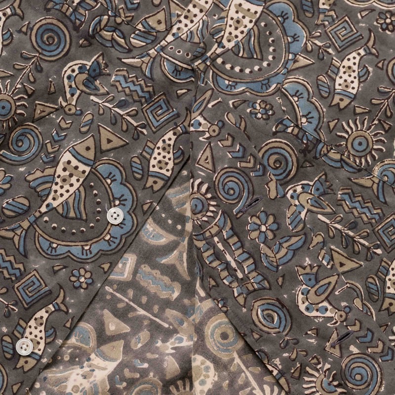 Image-Flâneurs_BEAMS PLUS / Open Collar Shirt Block Print Navy détail intérieur