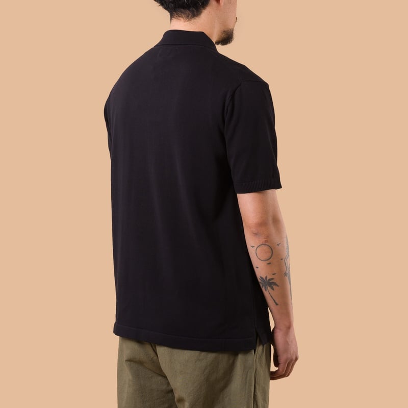 Image-Flâneurs_BEAMS PLUS / Knit Polo 12G Black de dos