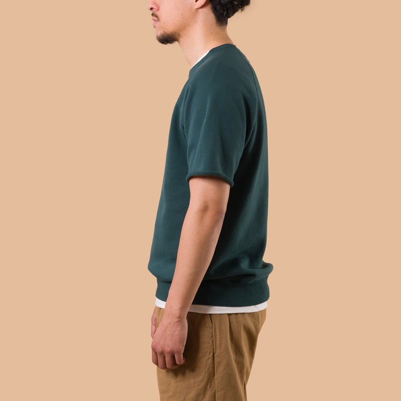Image-Flâneurs_BEAMS PLUS / Sweat Short Sleeve Cut-Off Dark Green de profil