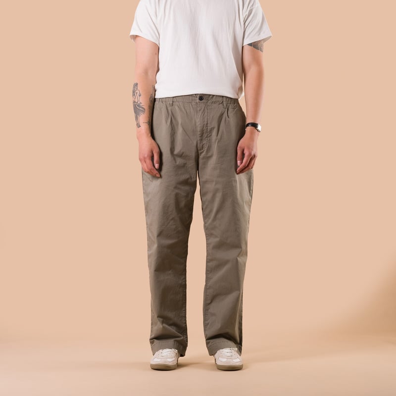 Image-Flâneurs_FOB FACTORY / F0549 Stretch Twill Easy Pants Ivy de face