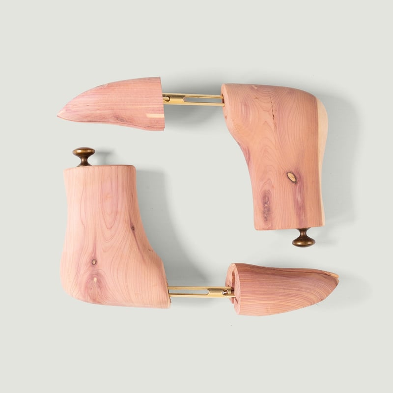 Cedar Boot Tree