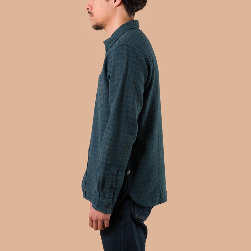 image flâneurs PURE BLUE JAPAN / Cotton Tweed Check Indigo Over Dye Shirt de profil