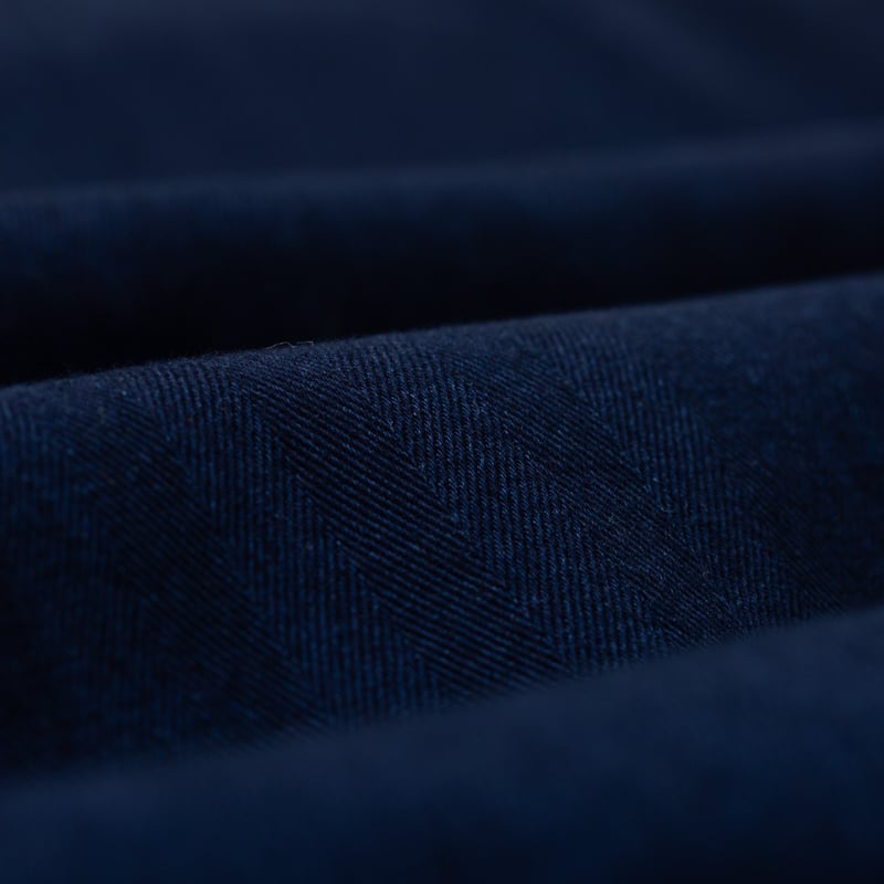 détail flâneurs UNIVERSAL WORKS Attendant Shirt Indigo Recycled Herringbone (1)