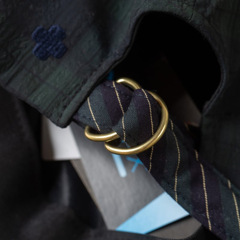 detail flaneurs BEAMS PLUS  6 Panel Regimental Strap Sucker Cap Black Watch