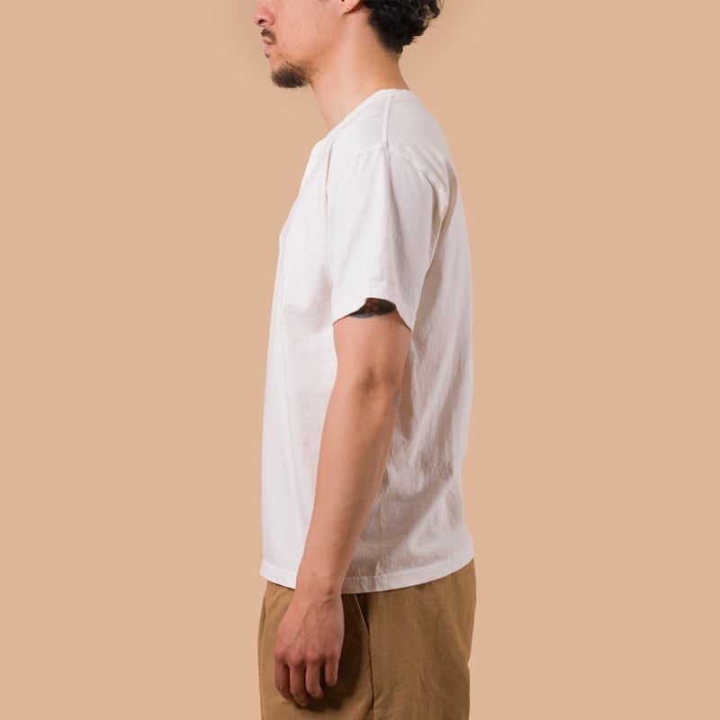 Image-Flâneurs_GOOD ON / S/S Henley Tee P-Natural_de-profil