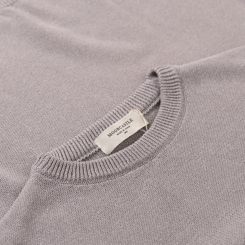 image flâneurs MOONCASTLE / Paper Silk Crewneck Light Gray détail col
