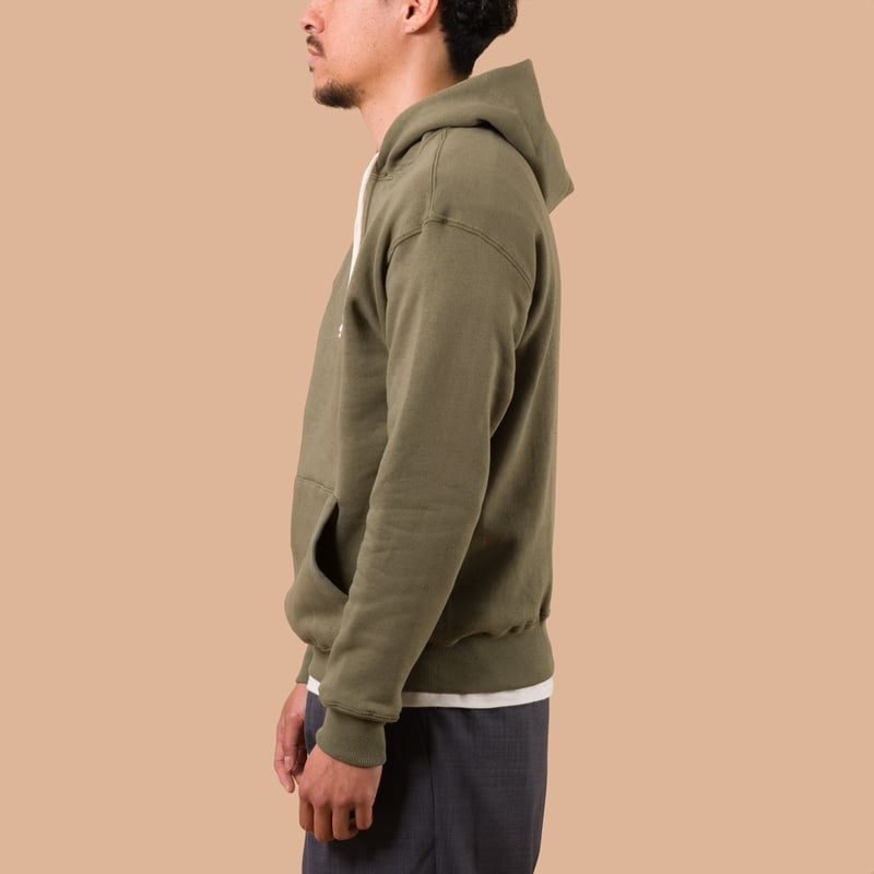 image porté flaneurs sweat WAREHOUSE & CO. Lot. 450 Two Needle Hooded Sweatshirt od green de profil
